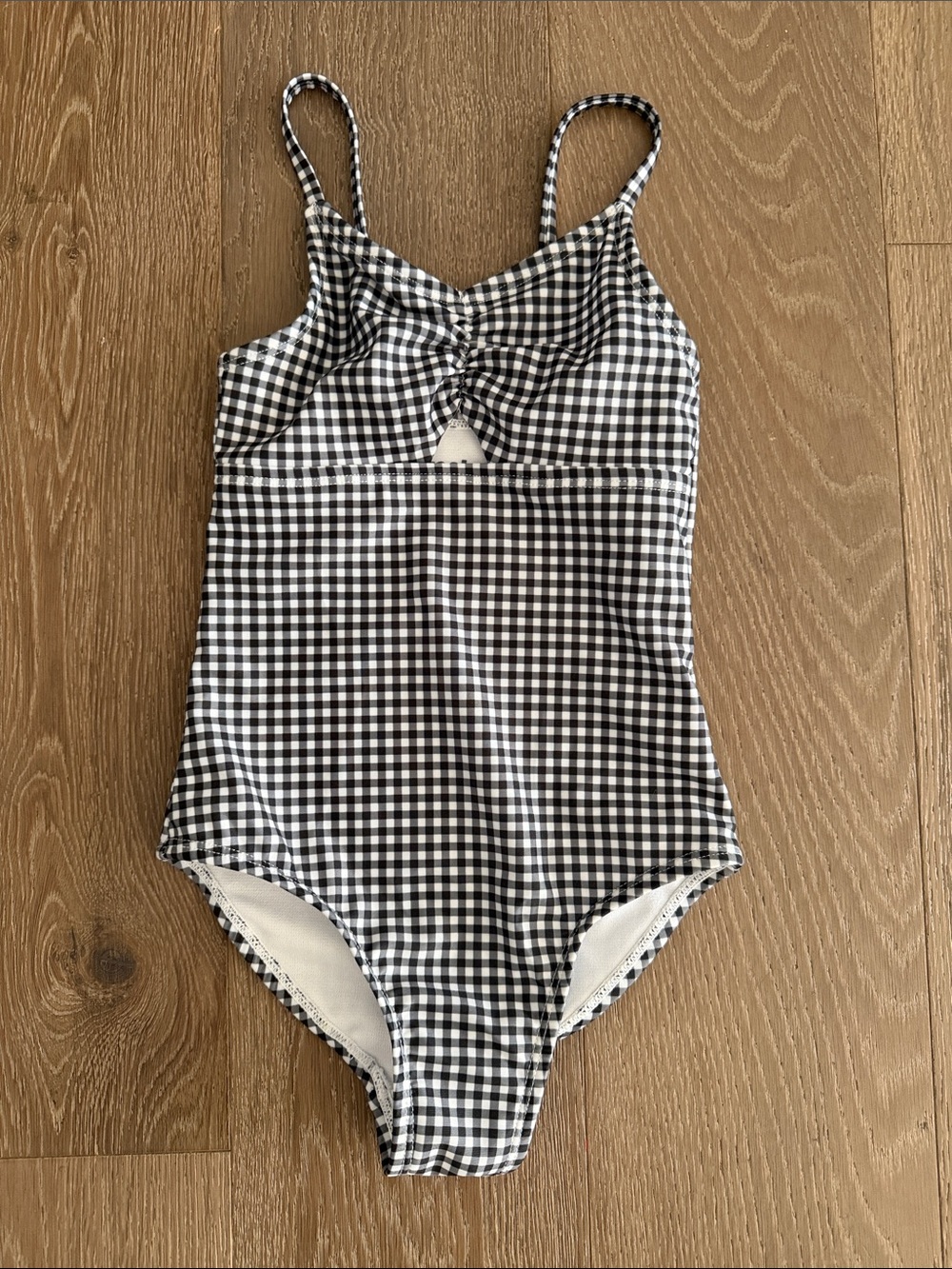 Girls Weekend Academy keyhole one piece swimsuit. Size:XS(4-5) NWOT.